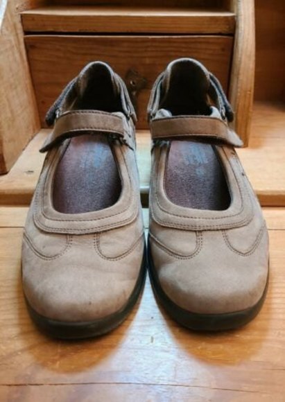 mephisto mary janes